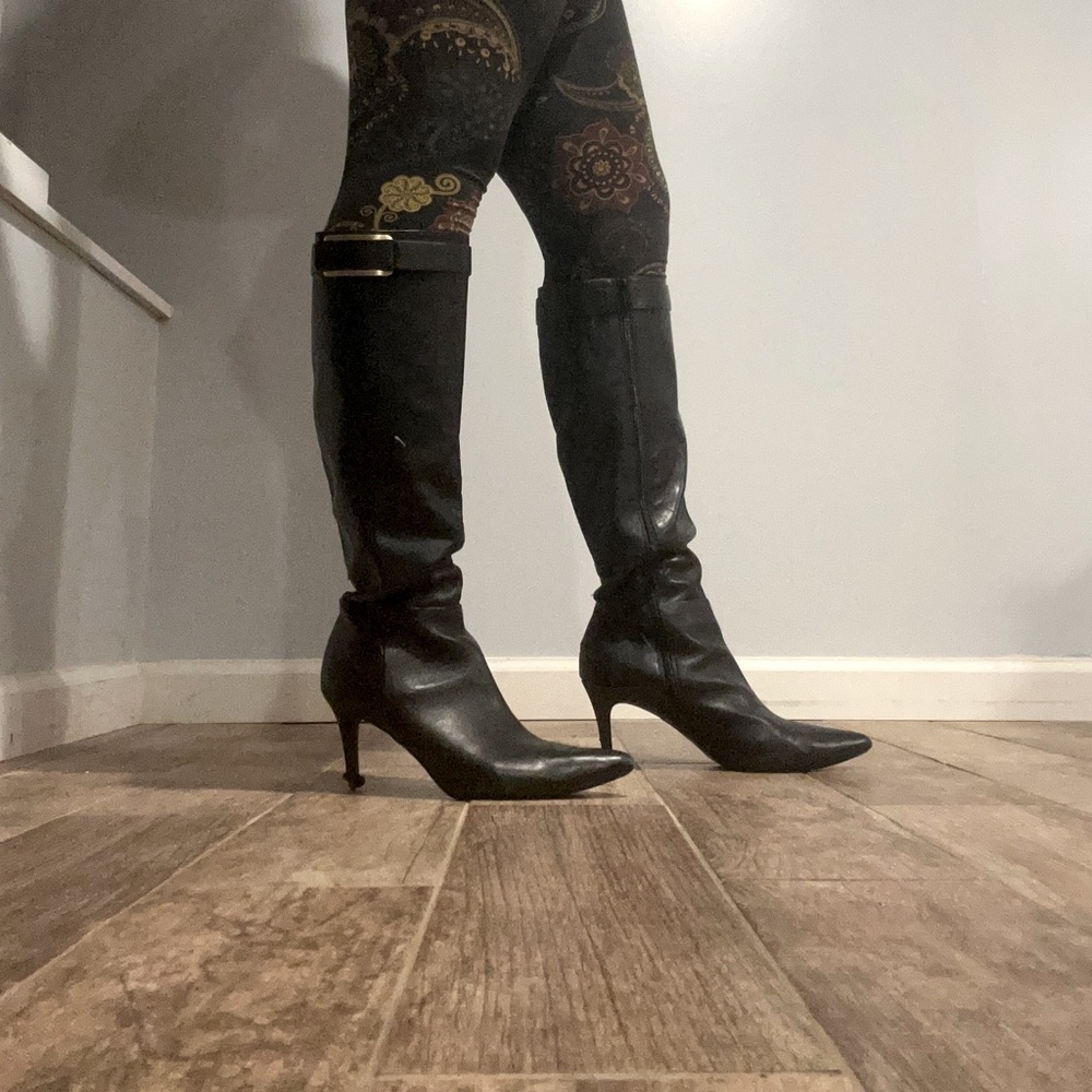 Calvin Klein Women’s Heeled High Top Boots. Size 9.5. Left Heel Damaged.